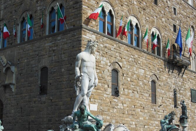 Florence Renaissance and Medieval: Day Trip from Milano by High-Speed Train - Palazzo Vecchio and the route to Ponte Vecchio