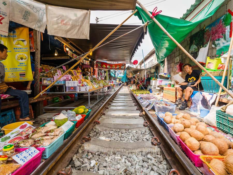 From Bangkok: Maeklong Railway and Floating Market Day Tour - Lunch is simple, separate, and time-limited
