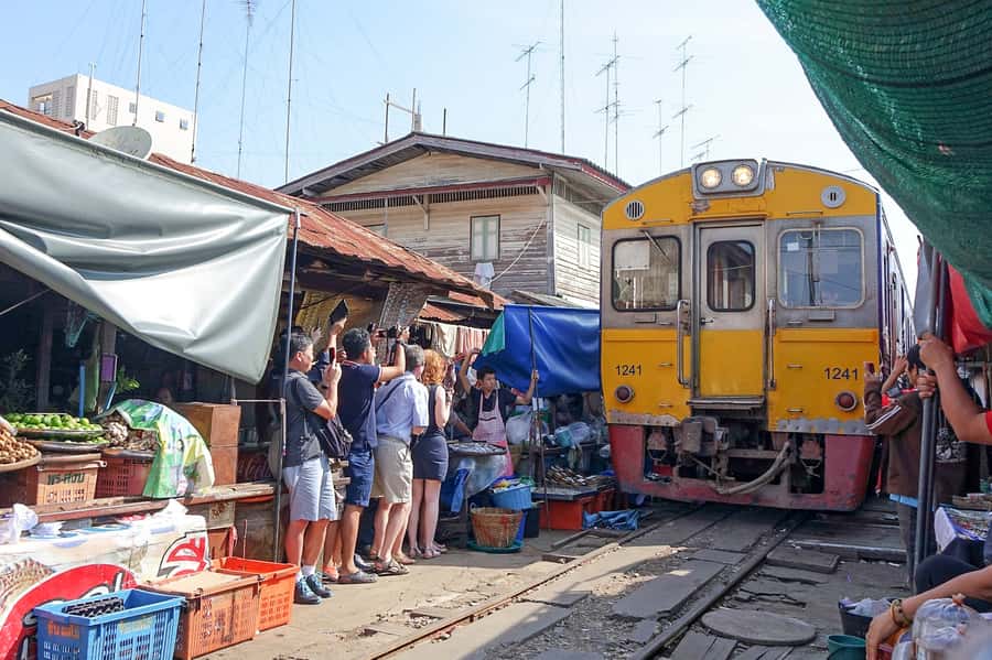 From Bangkok: Maeklong Railway and Floating Market Food Tour - Eating your way through Samut Songkhram