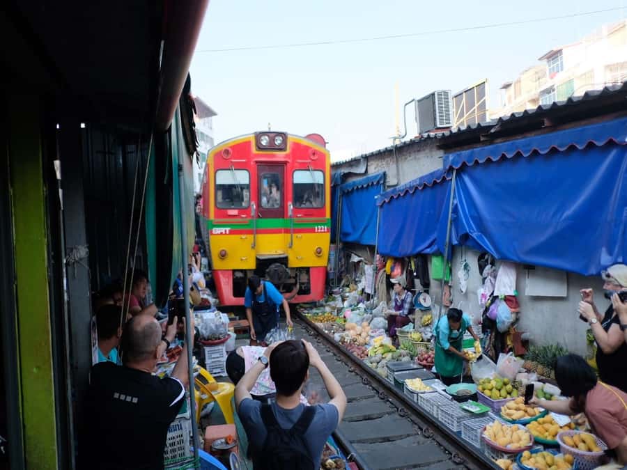 From Bangkok: Private Railway and Floating Market Tour - Why this day outside Bangkok works