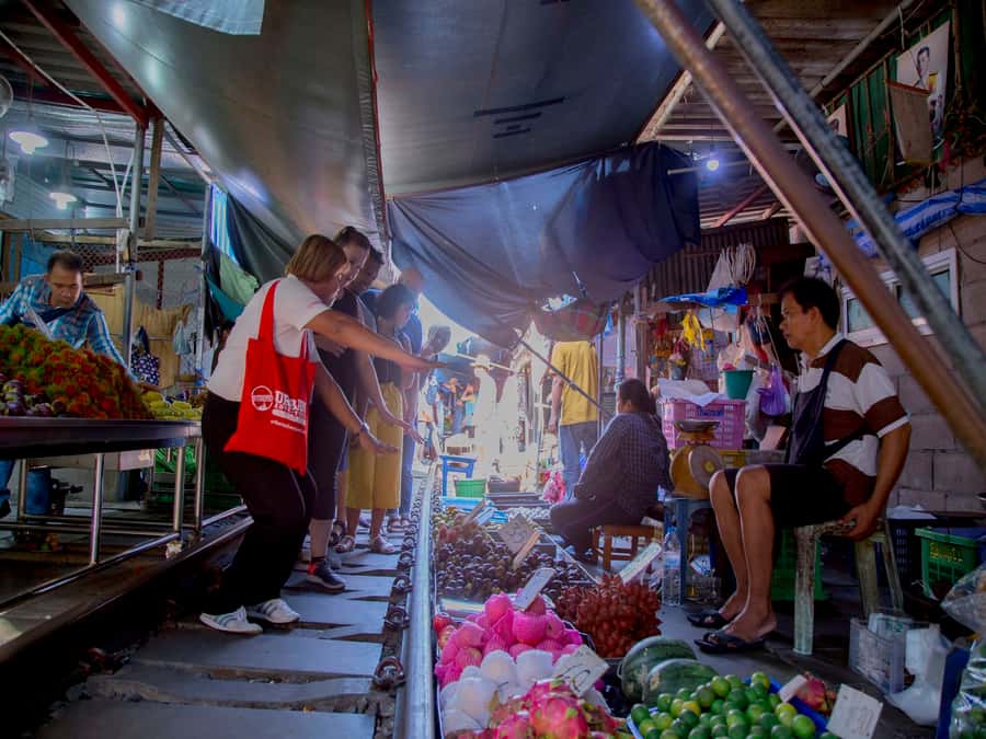 From Bangkok: Private Railway and Floating Market Tour - Timing, traffic, and the return to Bangkok