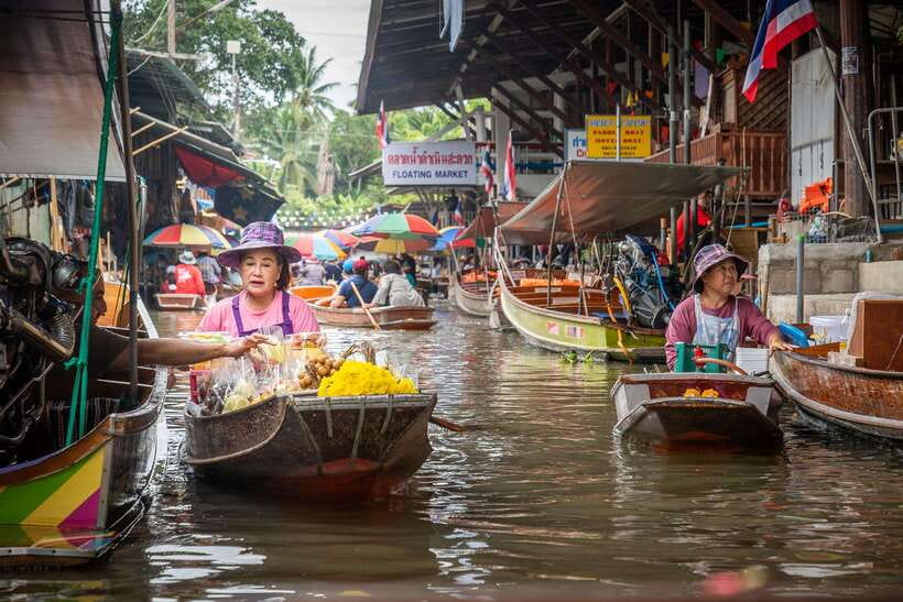 From Bangkok: Railway & Damnoen Saduak Floating Market Tour - The palm sugar visit adds a human scale