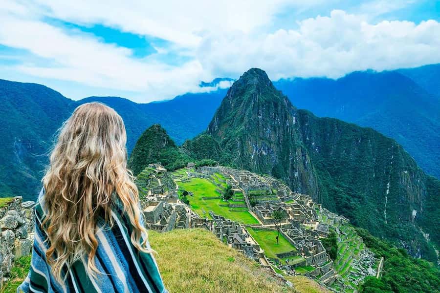 From Cusco: Excursion to Machu Picchu 1 day + Ticket & Train - Ollantaytambo to Aguas Calientes by train