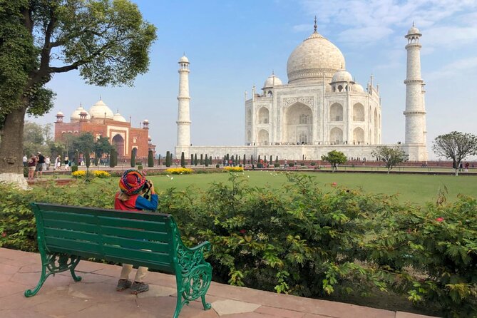 From Delhi: All-Inclusive Taj Mahal Tour by Gatiman Express Train - The Taj Mahal: the main event at 10 a.m.
