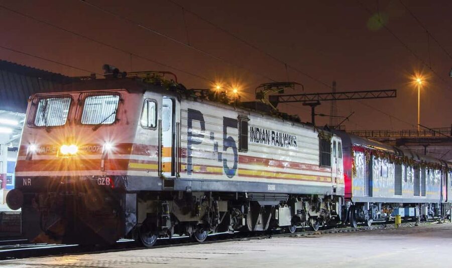 From Delhi: Same Day Taj Mahal Trip By India's Fastest Train - The Baby Taj, a small monument with fine detail
