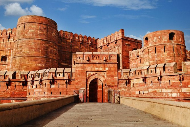 From Delhi: Taj Mahal & Agra Tour by Gatimaan Express Train - Why the Gatimaan Express is the smart part of the day