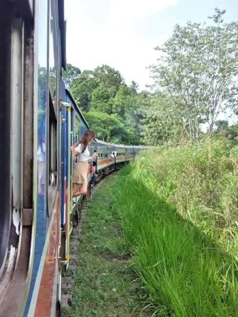 From Ella: Ella Unfogettable Day tour & Train Ride Tour - The optional Flying Ravana Mega Zipline