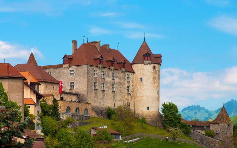 From Lausanne: Gruyères Tour with Train, Chocolate & Cheese - Who should book this experience