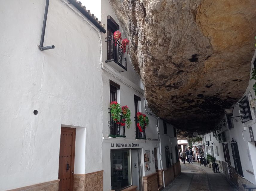 From Málaga: Ronda+Setenil de las Bodegas with Little Train - Starting from Málaga and settling into the bus ride