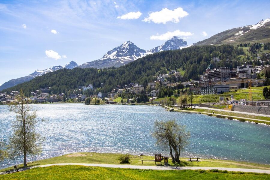 From Milan: St Moritz & Alps Day Trip with Bernina Red Train - From Milan to the Bernina Pass