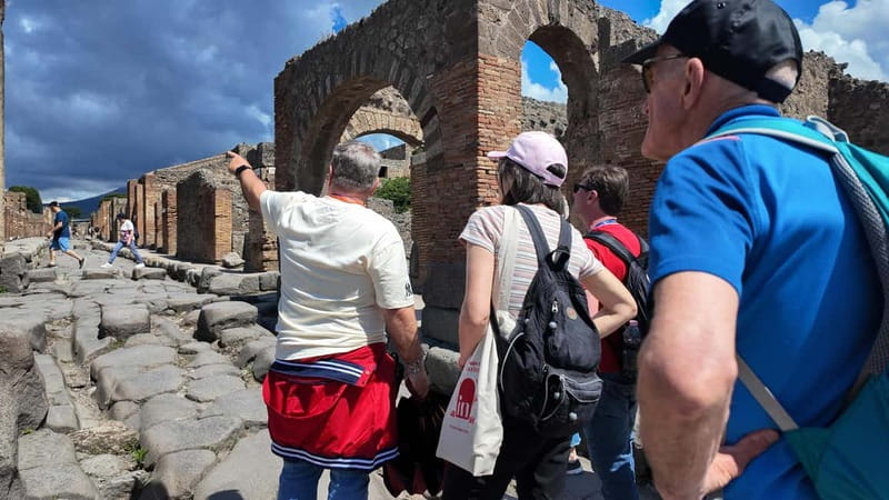 From Naples: Guided tour of Pompeii skip-the-line and round-trip train - Why Pompeii is worth a day from Naples