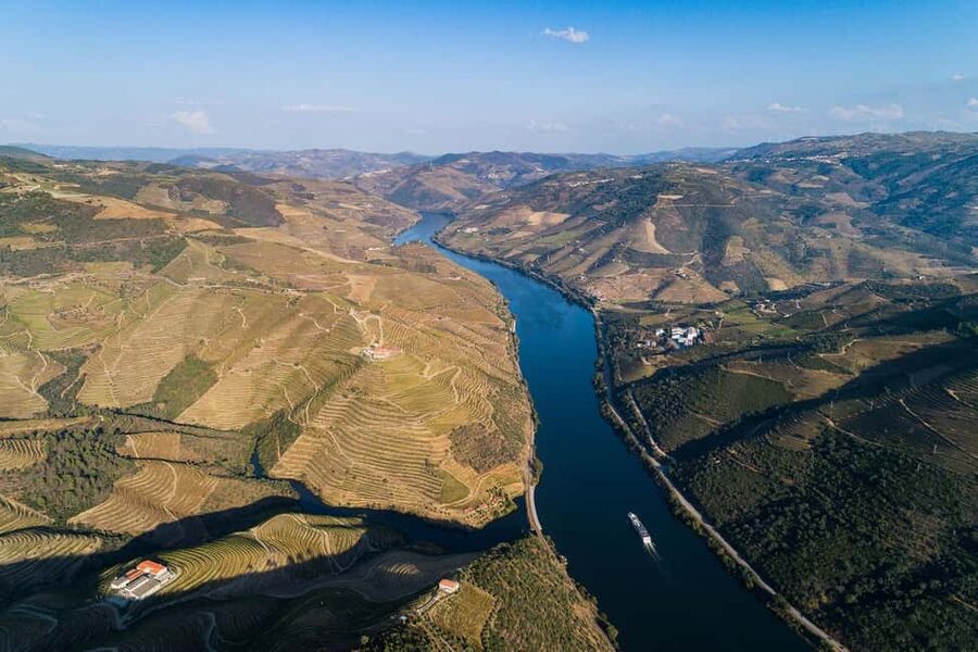 From Porto: Wine Tasting with Lunch at a Quinta, Cruise, and Train Ride - São Leonardo de Galafura and the Douro View