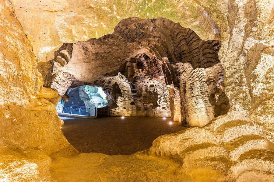 From Rabat: Tangier Guided Day Tour by High-Speed Train - One and a half hours in Tangier’s Ancient Medina