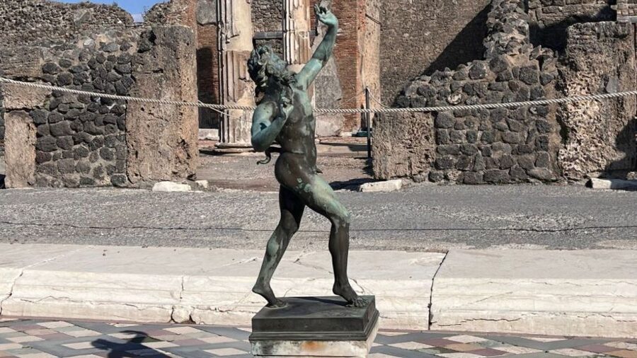 From Rome: Pompeii and Naples Day Trip by High-Speed Train - Why the high-speed train makes Pompeii possible from Rome