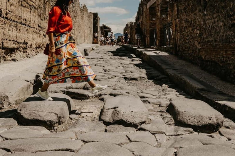 From Rome: Pompeii Ruins Tour with Expert Guide & Fast Train - Arriving at Pompeii Archaeological Park