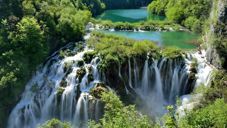 From Zadar: Plitvice Lakes Tour with Boat & Train Ride - Lake Kozjak by panoramic boat