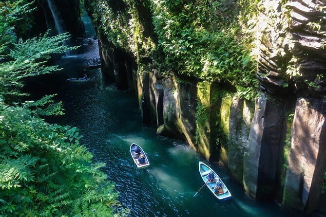 Fukuoka Takachiho Gorge, Amano Iwato and Scenic Train Tour - Meeting near Hakata at 8:00 a.m.
