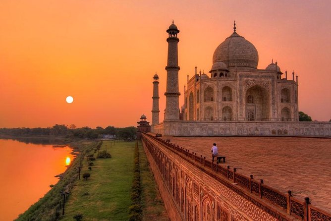 Full Day Taj Mahal Tour by Gatimaan Express Train - Returning to Delhi by train