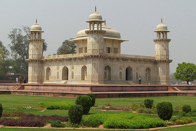 Full Day Taj Mahal Tour by Gatimaan Express Train - Meeting your guide at Agra Cantonment
