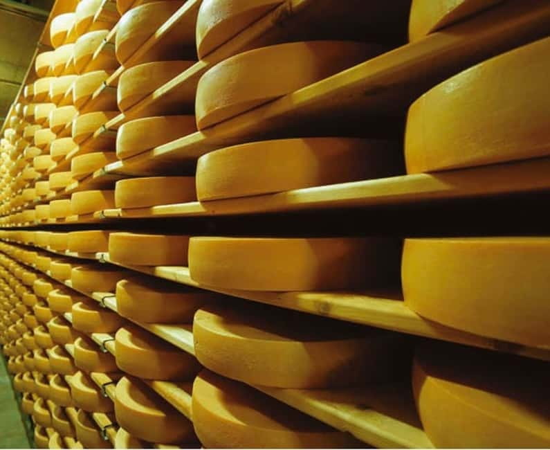 Geneva: Gruyères Tour with Chocolate, Cheese & Golden Train - La Maison du Gruyère and the Cheese-Making Story