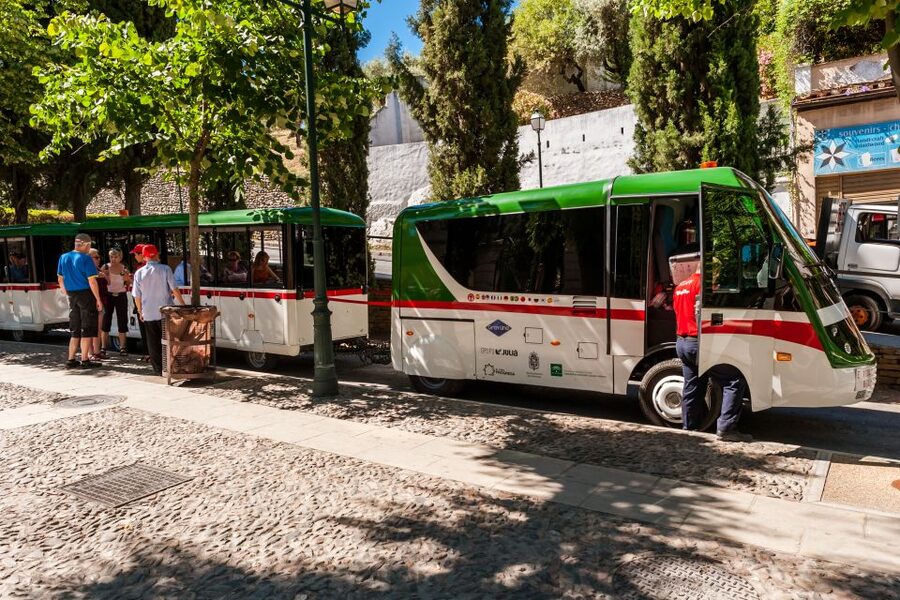 Granada City Train 1 or 2-Day Hop-On Hop-Off Ticket - Cathedral, Capilla Real, and Alhóndiga