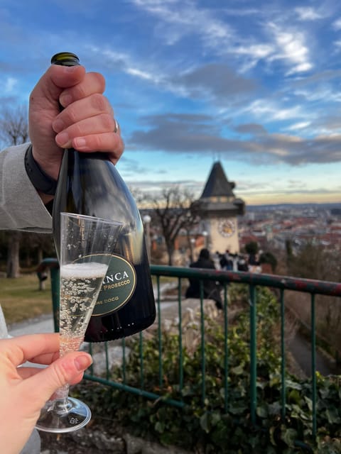 Graz: Funicular Ride & Schlossberg Picnic Experience - Food choices for different groups