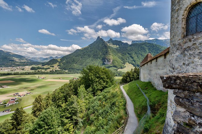 Gruyères Tour from Geneva With Train, Chocolate and Cheese - Guides make a real difference