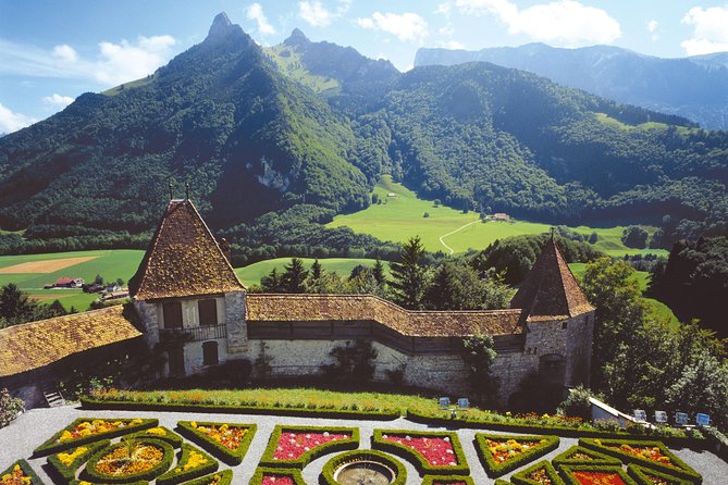 Gruyères Tour from Geneva With Train, Chocolate and Cheese - Transport, group size, and practical comfort