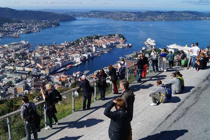 Guided day tour - Mostraumen Cruise, City Walk & Flöyen Funicular - Bryggen in 45 focused minutes