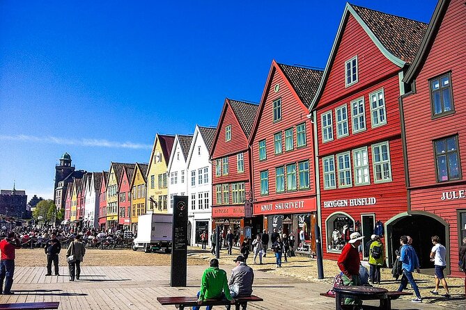 Guided day tour - Mostraumen Cruise, City Walk & Flöyen Funicular - Sailing out past Bergen’s old harbor