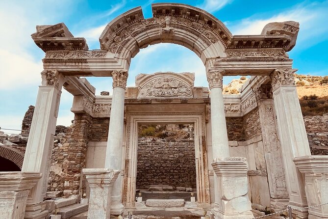Half Day Şirince Village and Artemis Temple and Train Museum - Selçuk’s railway story in 30 minutes
