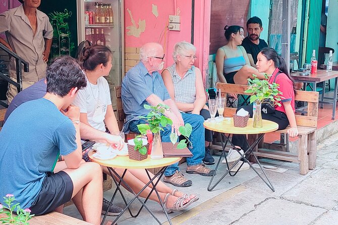 Hanoi city tour and drinking beside railway- group tour - What the guides add to the day