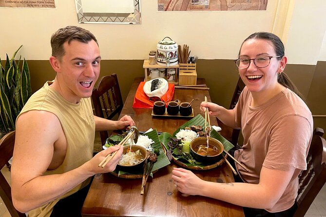 Hanoi Old Quarter Food Tour with Train Stress Visit - Ending at Train Street Cafe