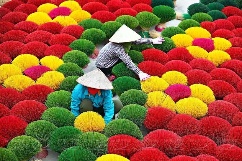 Hanoi's artisan trail:Incense Village,Hat,Lacquer & Train St - Three craft villages, three different sides of Vietnam