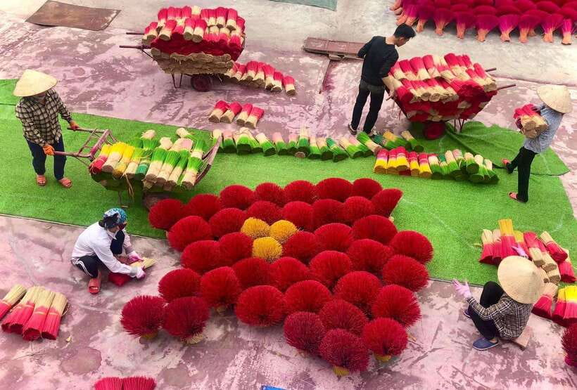 Hanoi's artisan trail:Incense Village,Hat,Lacquer & Train St - What the $36 price really includes