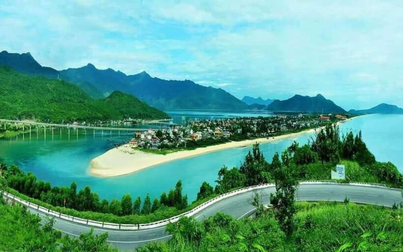 Hue Imperial Private Tour via Hai Van Pass Train Experience - Why the train makes this Hue trip different