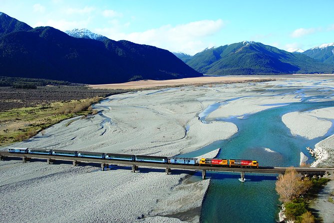 Kaikoura Whale Watch Day Tour from Christchurch including Coastal Pacific Train - Lunch after the cruise