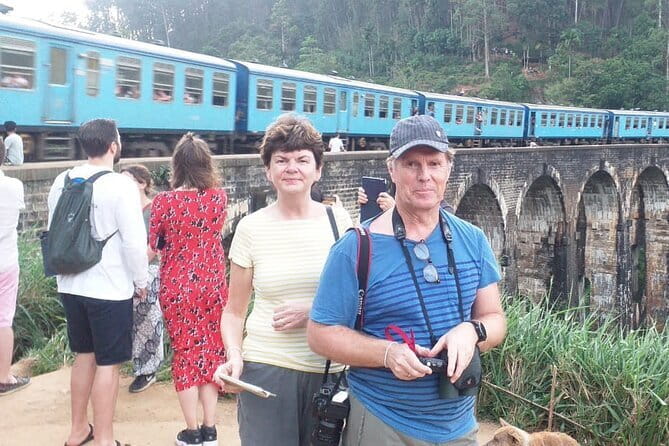 Kandy to Nanu Oya train ride on (Train No: 1005 "Podi Menike") - Leaving Kandy on Train 1005