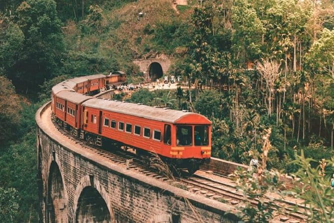 Kandy to Nanu Oya train ride on (Train No: 1005 "Podi Menike") - Is the $40 price worth it?