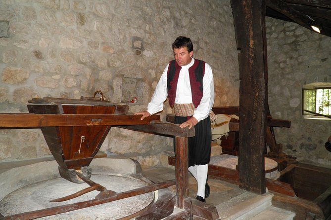 Konavle Valley Wine Tour from Dubrovnik with Train Ride and Wine Tasting - Miljas and Botaro: more wine, less theory