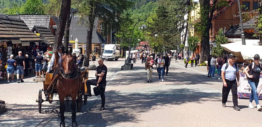 Krakow: Zakopane, Funicular, Cheese, and Highland Day Trip - Wielka Krokiew and Jaszczurówka Chapel