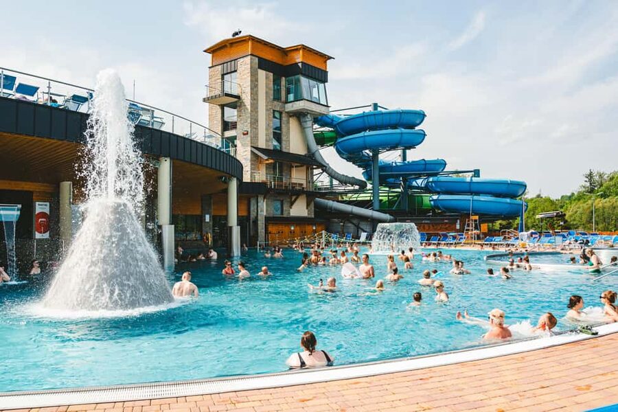 Krakow: Zakopane One Day Trip with Funicular & Thermal Pools - Gubałówka gives you the big mountain view