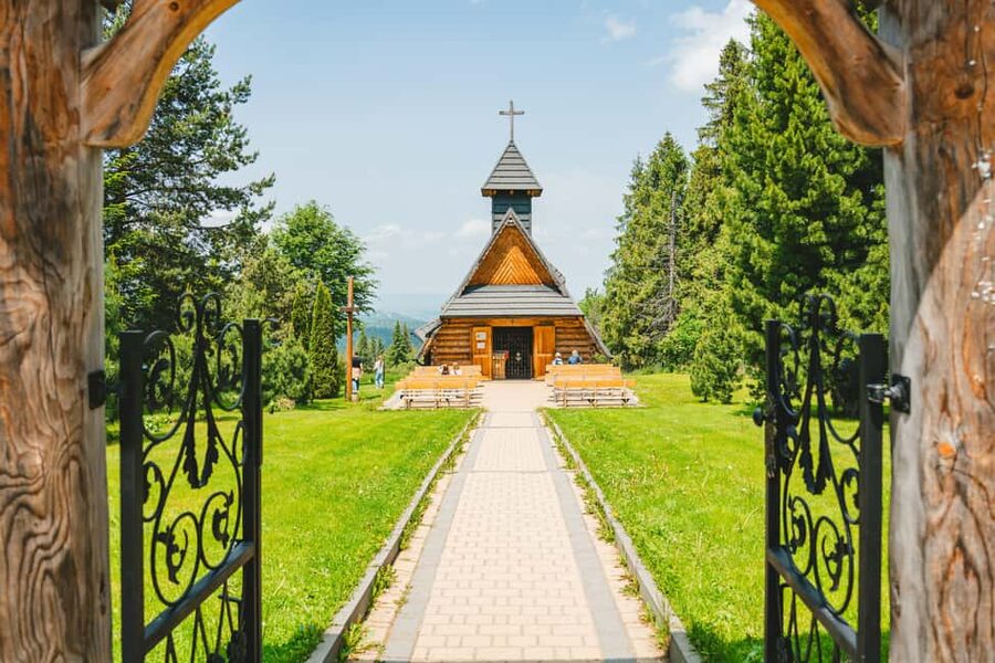 Krakow: Zakopane One Day Trip with Funicular & Thermal Pools - Crowds, weather, and mobility concerns