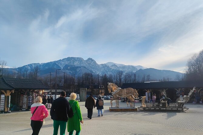 Krakow Zakopane Tour Tatra Mountains and Funicular Car - A 20-minute taste of Tatra highland food