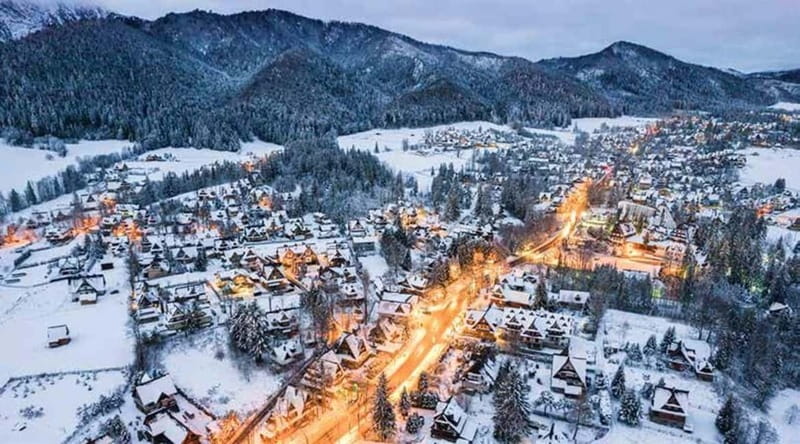 Krakow: Zakopane Tour with Funicular Ride and Cheese Tasting - Tasting oscypek at a mountain hut