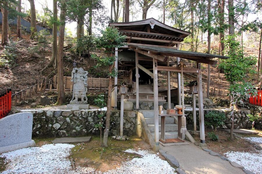 Kyoto: Arashiyama Tour with optional Sagano Romantic Train - What the $105 price really covers