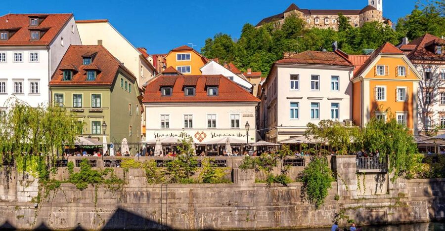 Ljubljana: Guided Walk & Funicular Ride to Ljubljana Castle - Why this two-hour route works well in Ljubljana