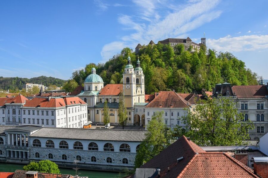 Ljubljana: Guided Walk & Funicular Ride to Ljubljana Castle - Kongresni trg and Prešeren Square