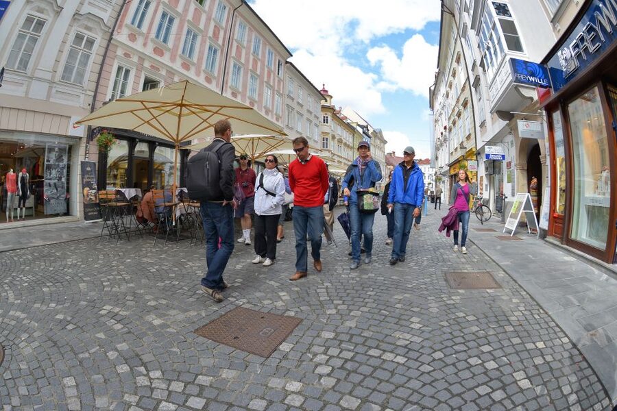 Ljubljana: Guided Walk & Funicular Ride to Ljubljana Castle - The one-minute funicular ride to Ljubljana Castle