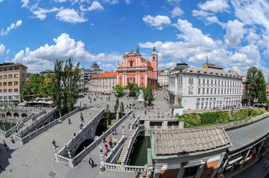 Ljubljana: Guided Walk & Funicular Ride to Ljubljana Castle - Seeing Ljubljana from the castle outlook tower